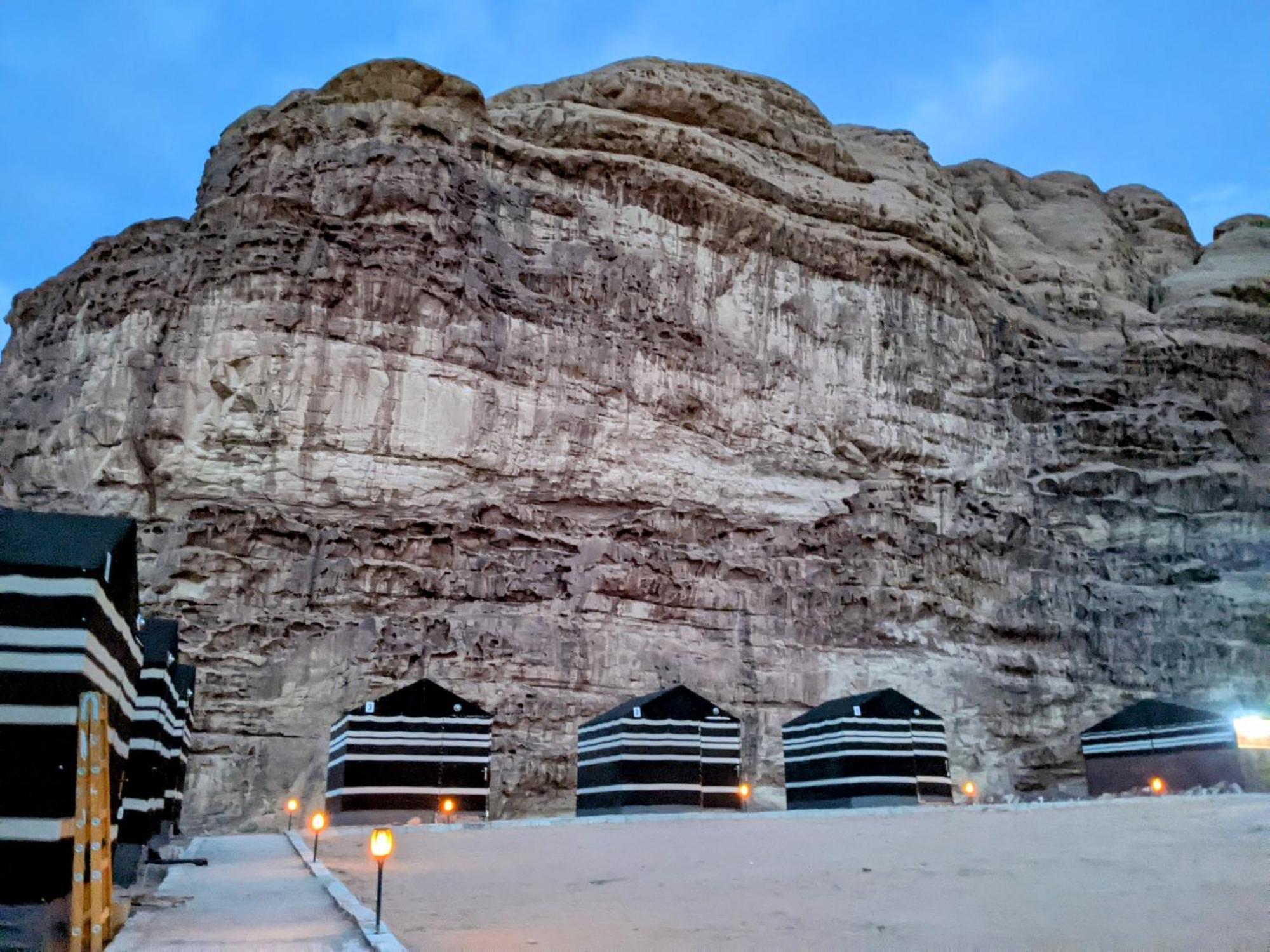 Wadi Rum Galaxy Camp Экстерьер фото